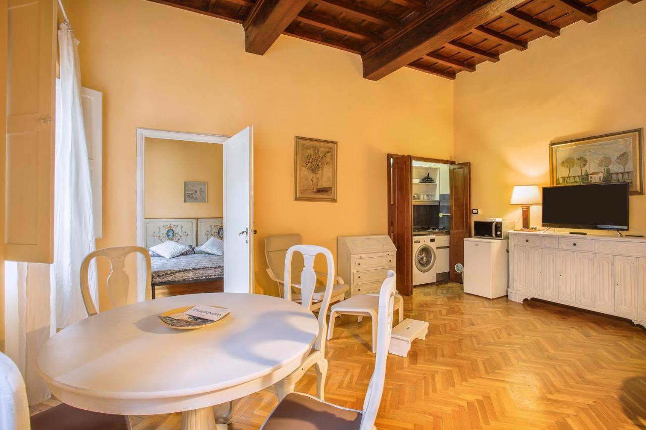 “Gem In Luxurious Street” Wi-Fi Apartment Firenze Bagian luar foto